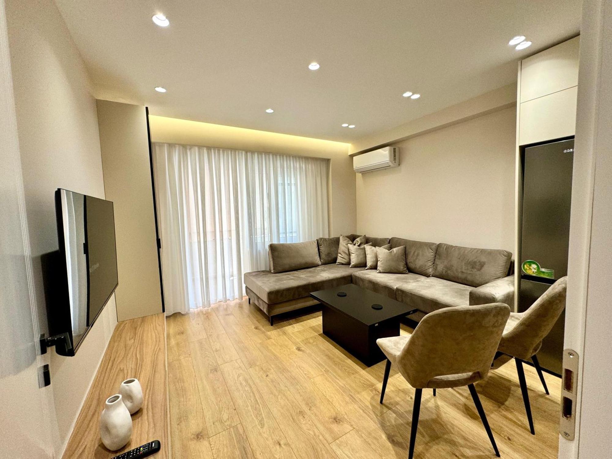 E&R Apartments At Myslym Shyri Tirana Kültér fotó