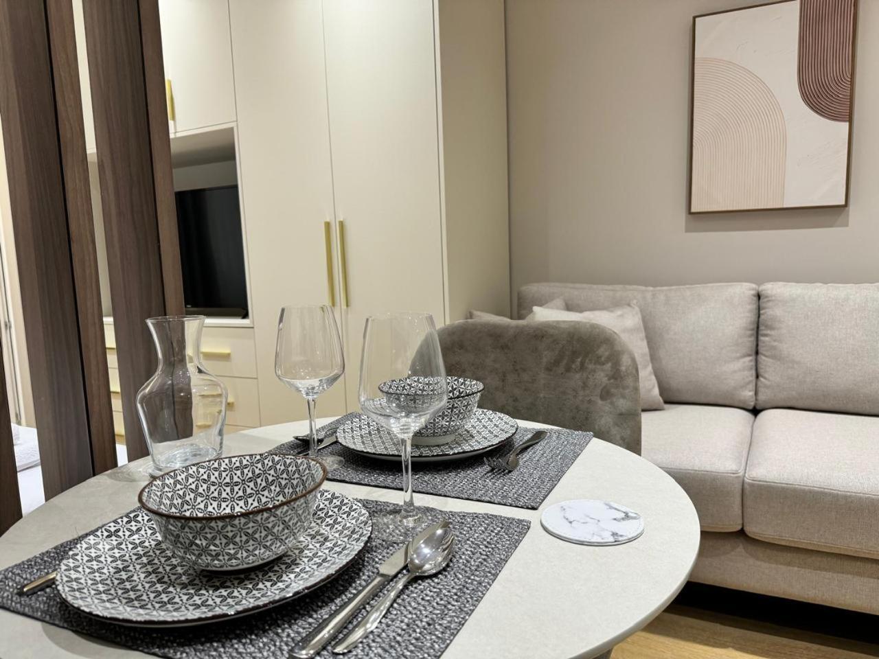 E&R Apartments At Myslym Shyri Tirana Kültér fotó