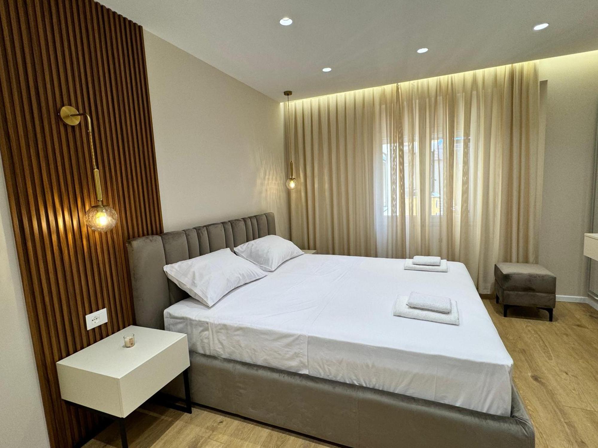 E&R Apartments At Myslym Shyri Tirana Kültér fotó
