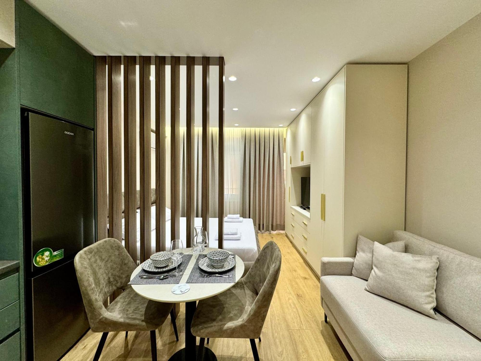 E&R Apartments At Myslym Shyri Tirana Kültér fotó